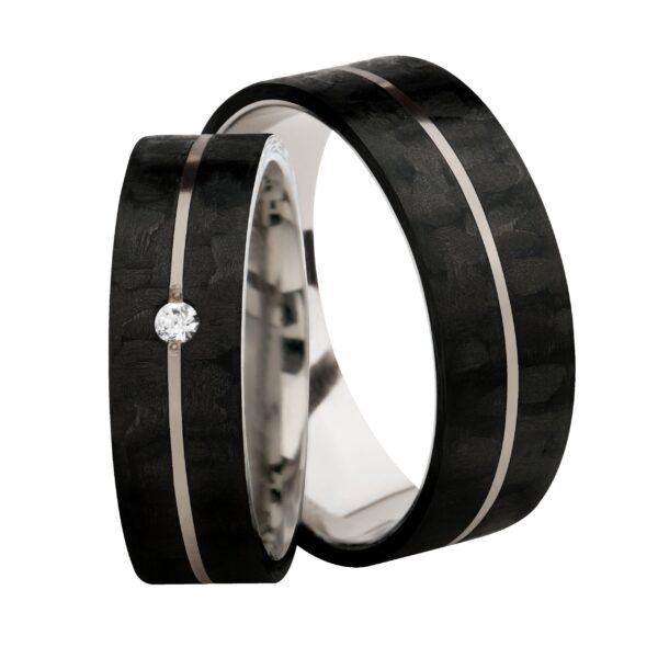 Obrączki z carbonu i tytanu z brylantem