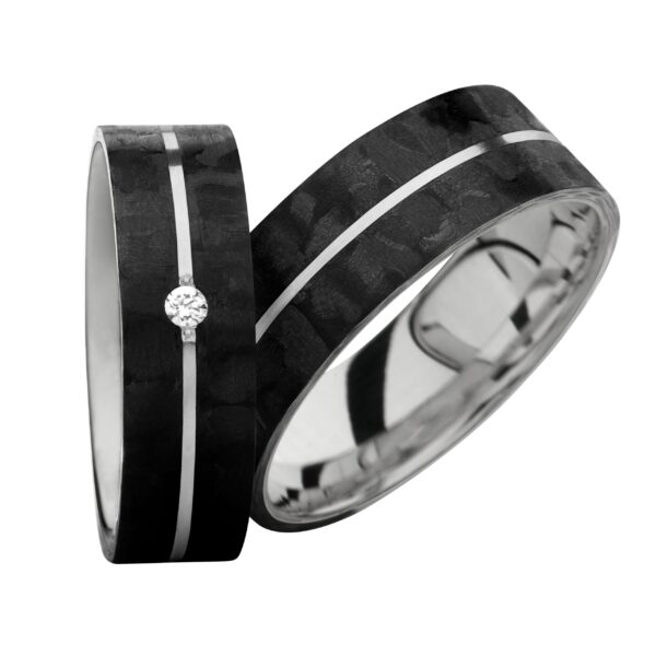 Obrączki z carbonu i tytanu z brylantem