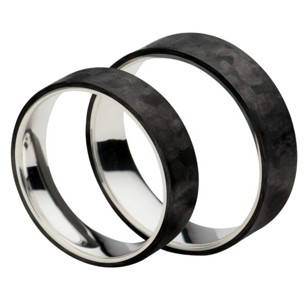 Obrączki z carbonu i ze srebra