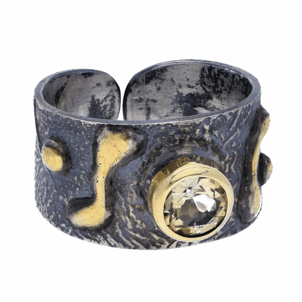 Pierścionek ze srebra oksydowanego i pozłacanego