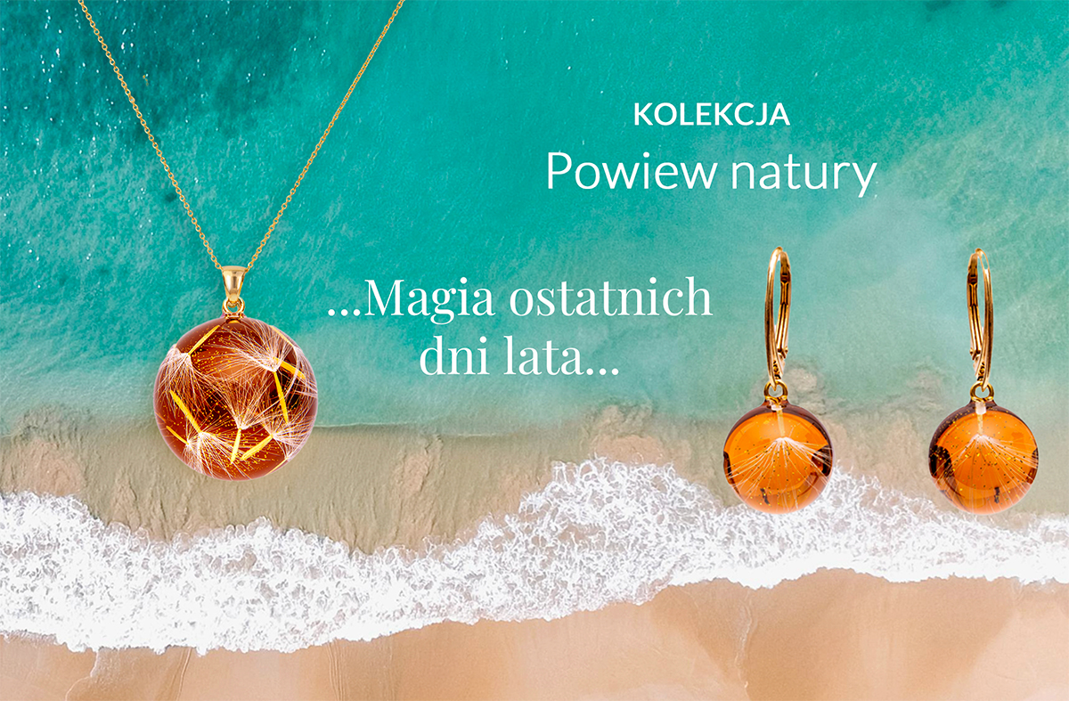 Złota biżuteria z motywem dmuchawca na tle plaży i morza – kolekcja „Powiew natury”. Letnia biżuteria inspirowana naturą, pełna lekkości i elegancji.