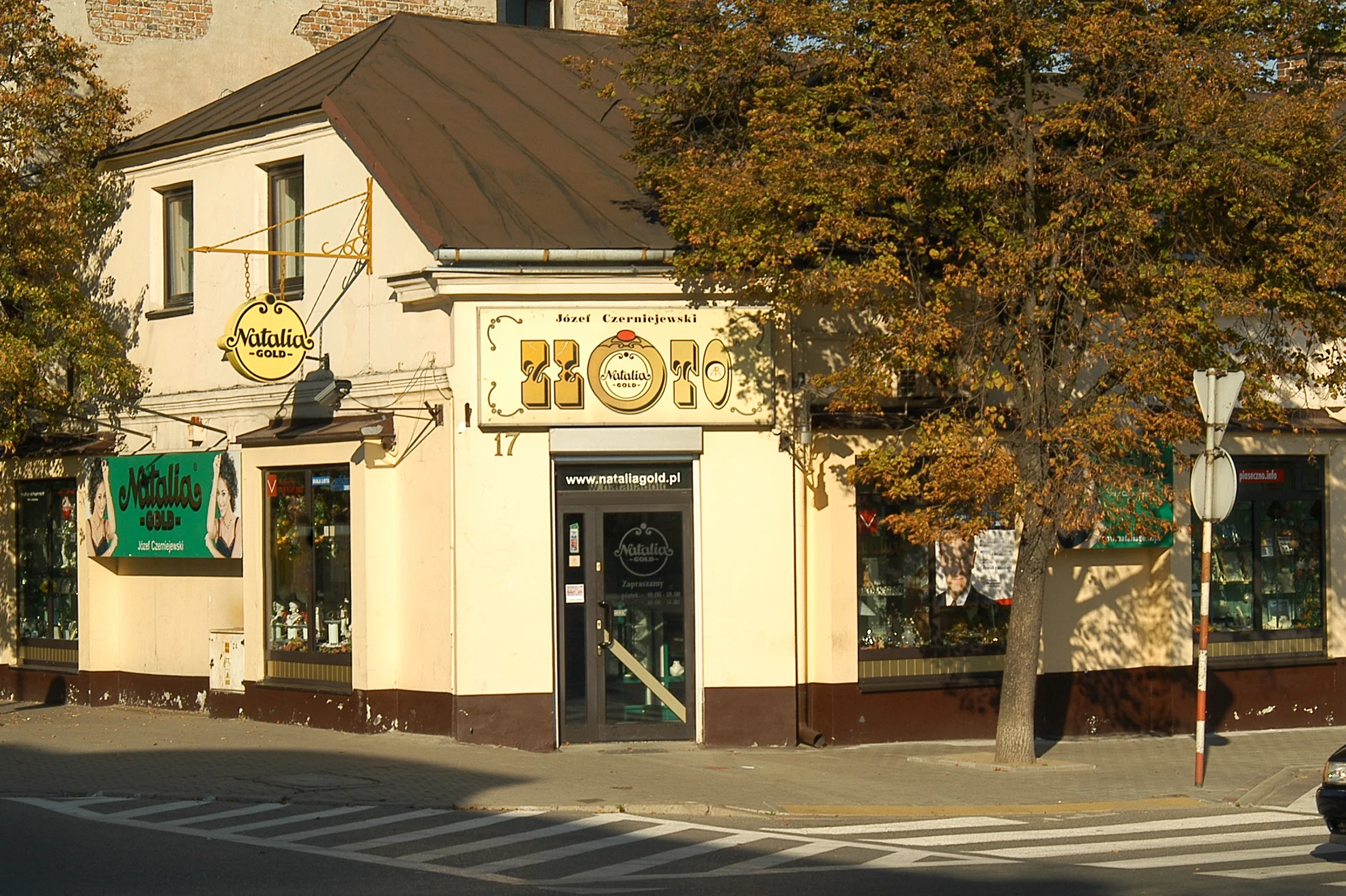 Siedziba Natalii Gold w latach w Piasecznie w latach 709.